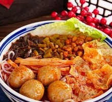Braised Meatballs in Snail Noodles
