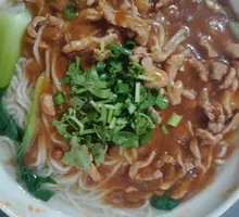 Shredded Pork Noodles with Sauce