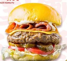 烟熏培根牛肉堡