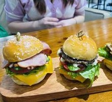 Handmade Beef Burger