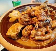 Stir-Fried Yimeng Mountain Native Rooster