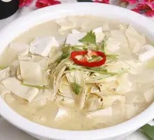 Braised Tofu with Dried Squid in Brine Sauce