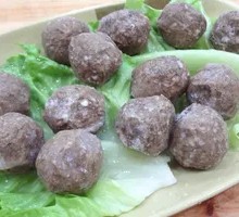 Beef tendon meatballs