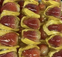 菠萝蜜夹草莓