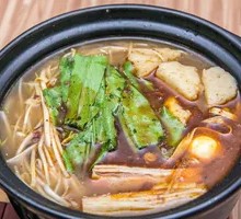 Enoki Mushroom Hot Pot Noodles