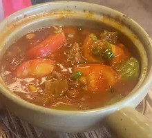 Stewed Beef Brisket with Tomato in Clay Pot