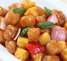 Sour Pork with Pineapple