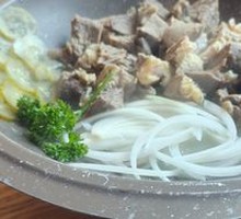 Hand-held Lamb