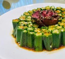 Black Pepper Beef with Okra