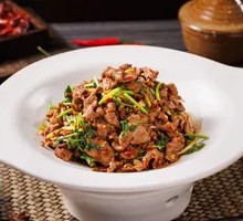 Stir-Fried Beef with Yellow Onion