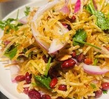Stir-Fried Bean Sprouts with Three Threads