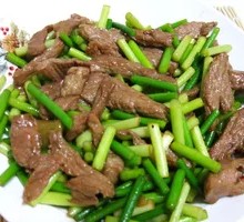 Stir-Fried Garlic Shoots