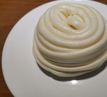 Milk-flavored Steamed Buns