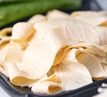 Oil-soaked tofu skin