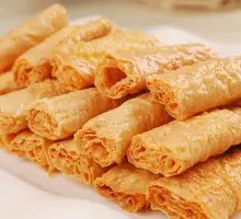 Juice-Sucking Spring Rolls