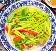 Garlic Shoot Beef Noodles