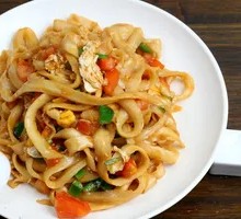 Egg Stir-Fried Knife-Sliced Noodles