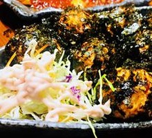 Moon-shaped Pork Rib Rice Ball