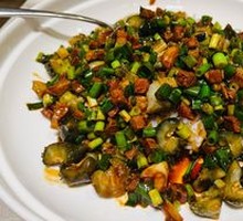 Braised Sea Cucumber with Zhangqiu Scallion