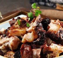 Junzhi Liuting Pig Trotter