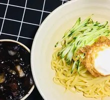 Beef Fried Sauce Noodles