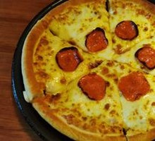 Grilled Meat Pizza