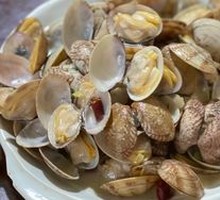 Spicy Stir-Fried Clams