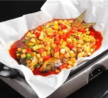 Paper-Wrapped Fish with Spicy Flavor