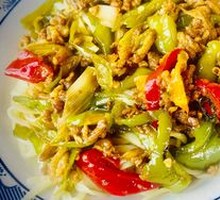 Green Pepper Shredded Pork Noodles