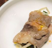 Thin-Sliced Roast Meat