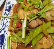 Stir-Fried Pork with Green Peppers