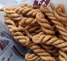 Crispy Twisted Dough