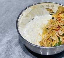 Shredded potato stir-fried with meat