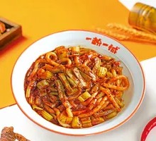 Gongcai Celery Stir-Fried Rice Noodles