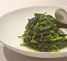Stir-Fried Pea Shoots with Camellia Oil