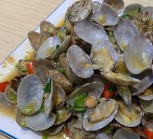 Spicy Stir-Fried Clams