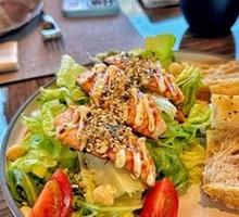 Grilled Salmon Salad