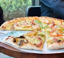 Truffle Pizza