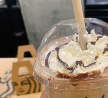 Cherry White Mocha