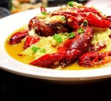Premium Garlic-Style Crawfish