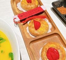 Low-Sugar Rose Flower Cake