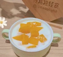 Mango Oat Yogurt Cup