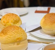 Butter Pineapple Bun