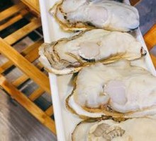 Live Oyster Peeling