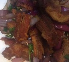 Onion Stir-fried with Pork Belly