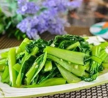 Garlic Stir-Fried Bok Choy