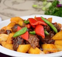 土豆烧牛肉盖面