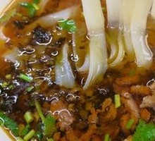 Snow Cabbage and Pork Noodles