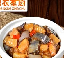 Stir-Fried Eggplant, Potato, and Pepper Noodles