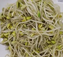 Cold-mixed bean sprouts